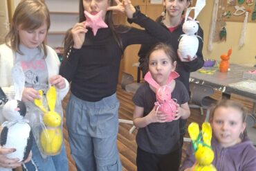 Zajączek Wielkanocny z WDK 🐰🌷